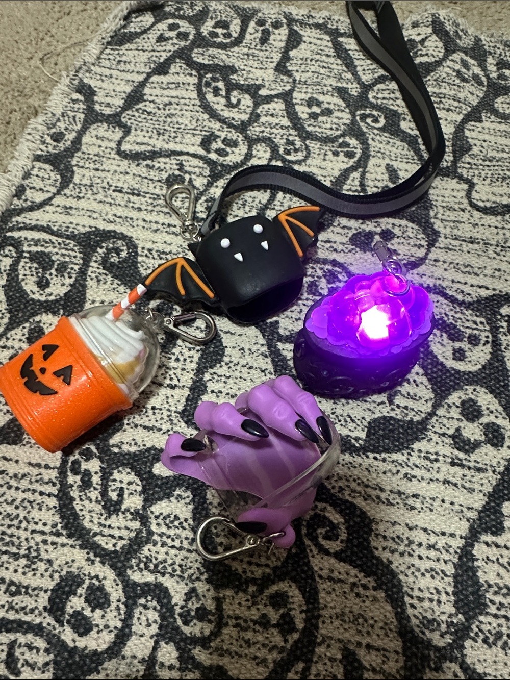 Bath and body works pocket back Halloween sanitizer holders set of 4 - Picture 2 of 5